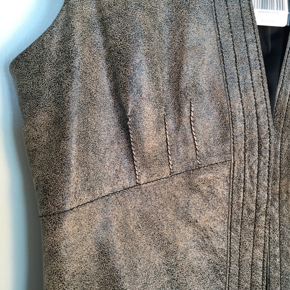 NWT Que Genuine Leather Vest - Picture 5 of 8